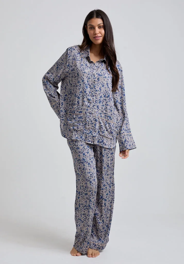 Evie Long Sleeve Aster Print Pyjama Set In Blue